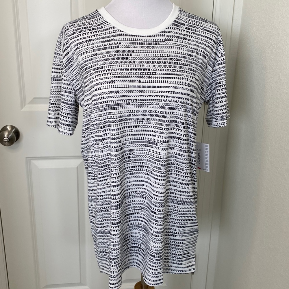 NWT LuLaRoe Hudson Small Black White Alphabet Typewriter Letter Unisex Tee